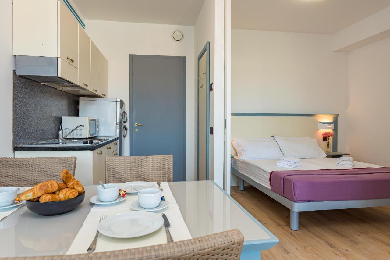 Ferienwohnung mit 2 Schlafzimmern und Balkon (6 Personen)